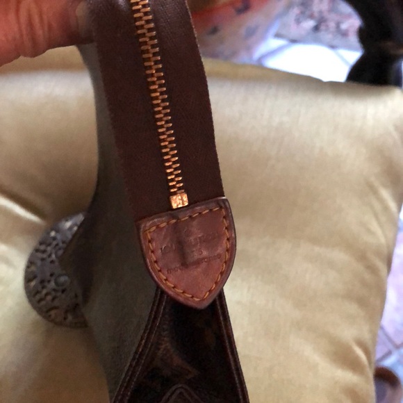 Vintage Louis Vuitton cosmetic case - Picture 2 of 8